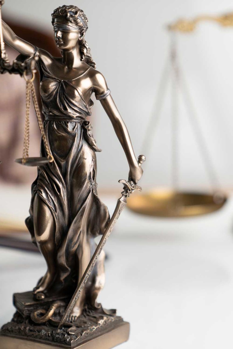 What Are the Roles of a Criminal Defense Attorney?