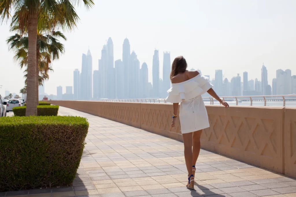 Why Dubai Should Be on Your Bucket List, walking palm jumeraih